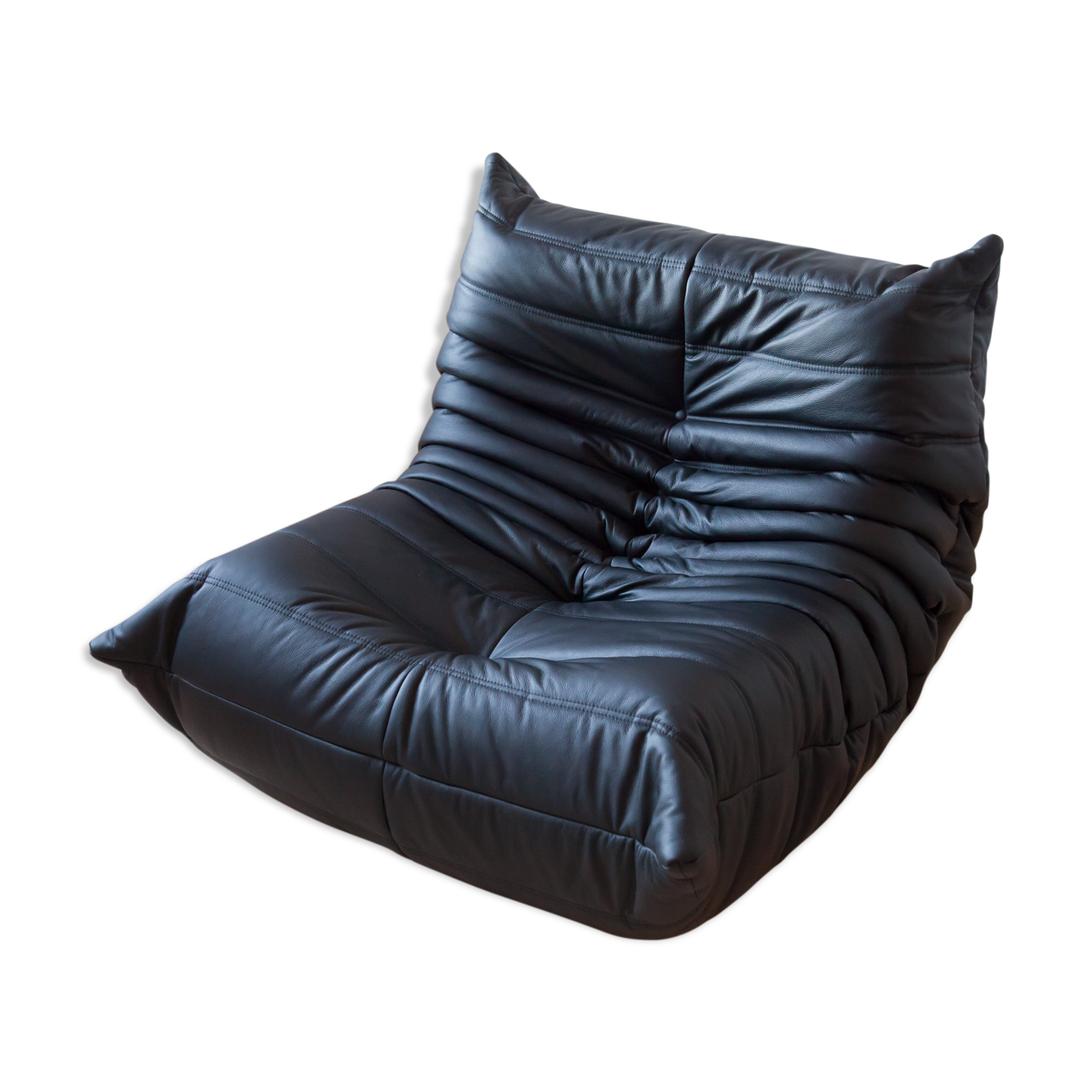 Togo armchair model designed by Michel Ducaroy 1973