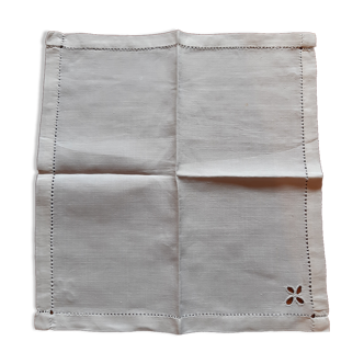 White placemat in cotton thread, hand embroidered and openwork. 30s.