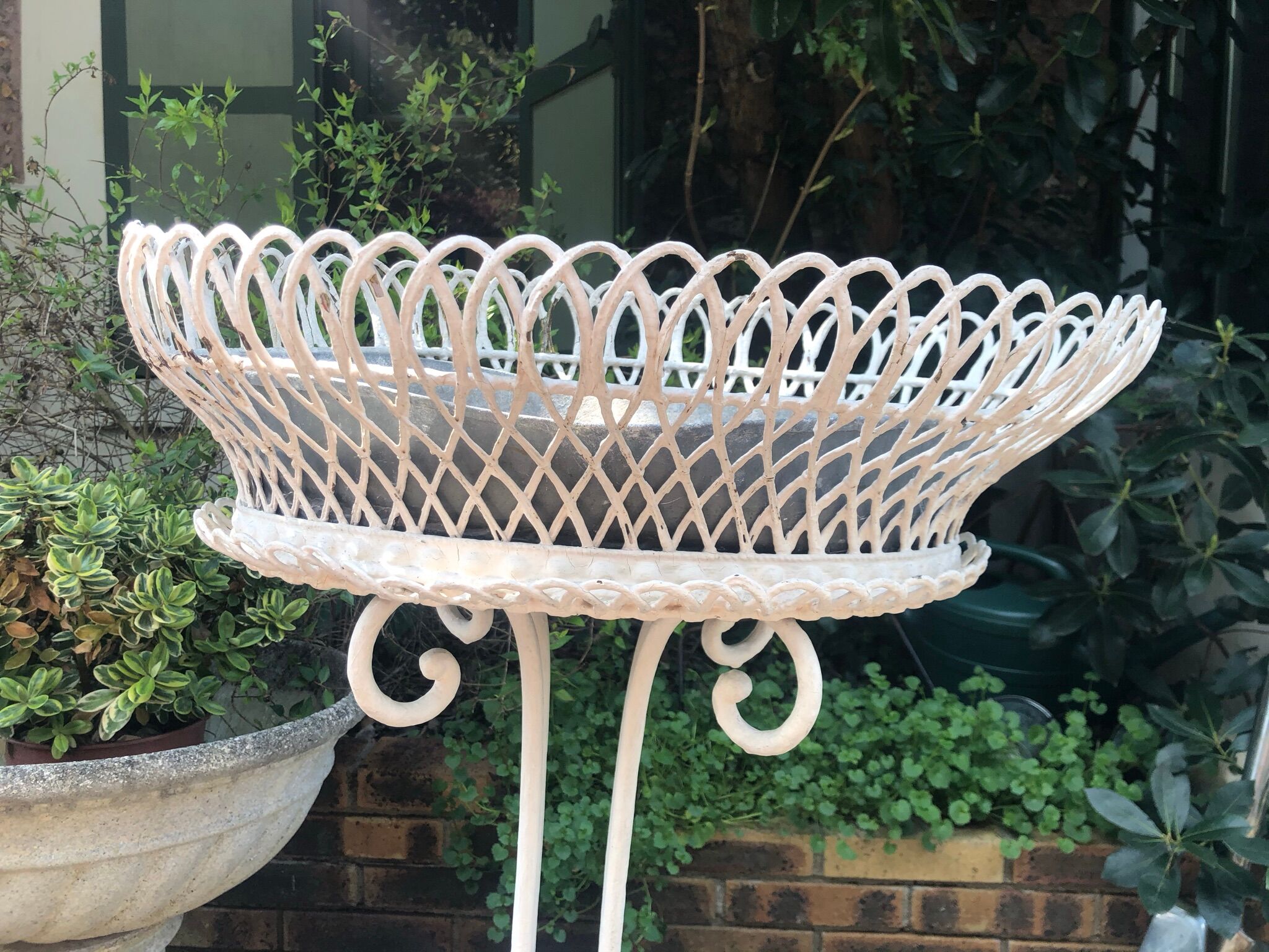 Jardinière en fer forgé