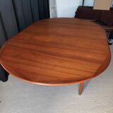 Scandinavian round table