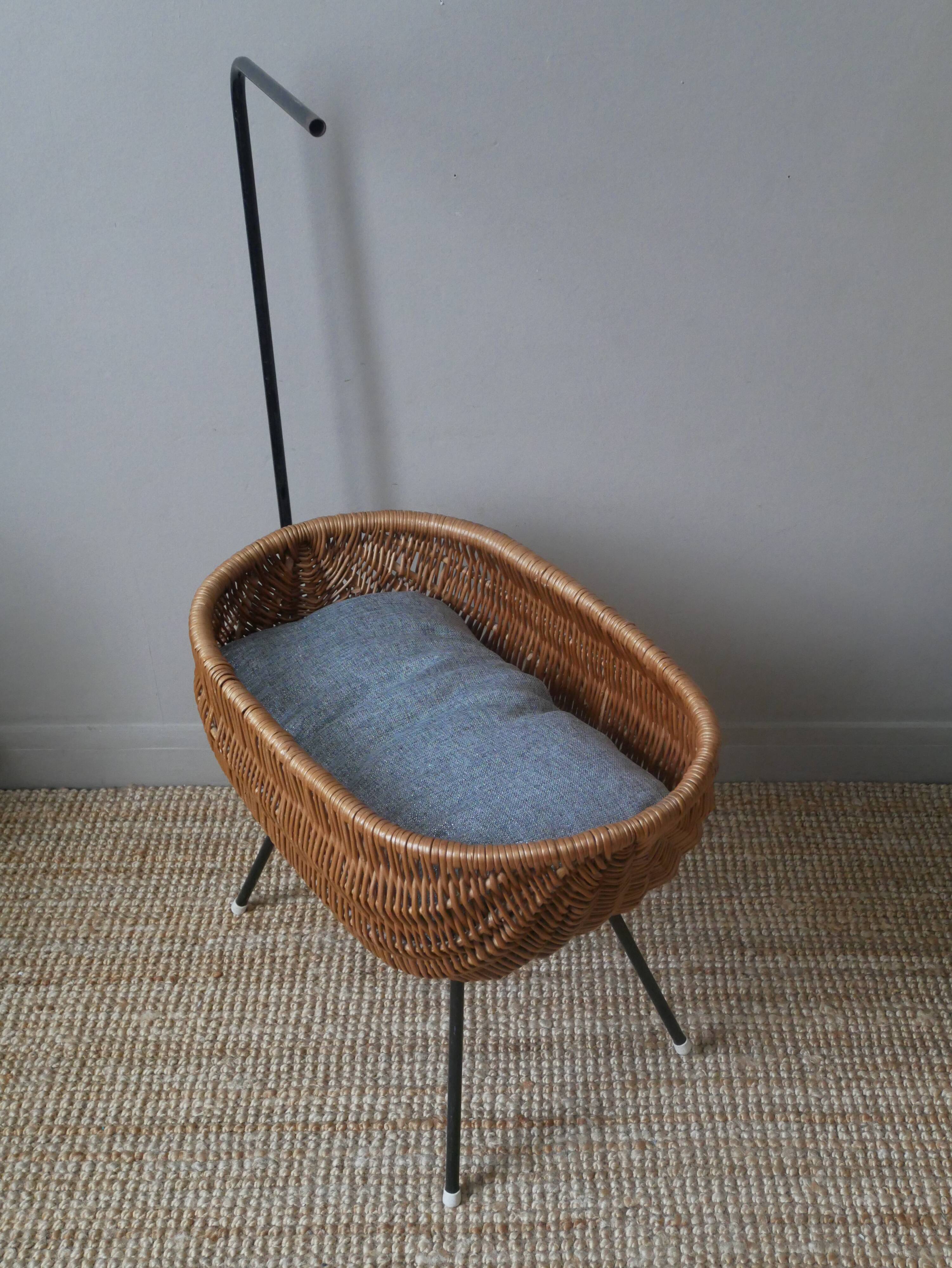 Wicker cradle metal base Scandinavian design vintage Dutch handmade doll bed