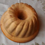 Glazed clay kouglof mould