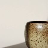 Pot en grès moucheté
