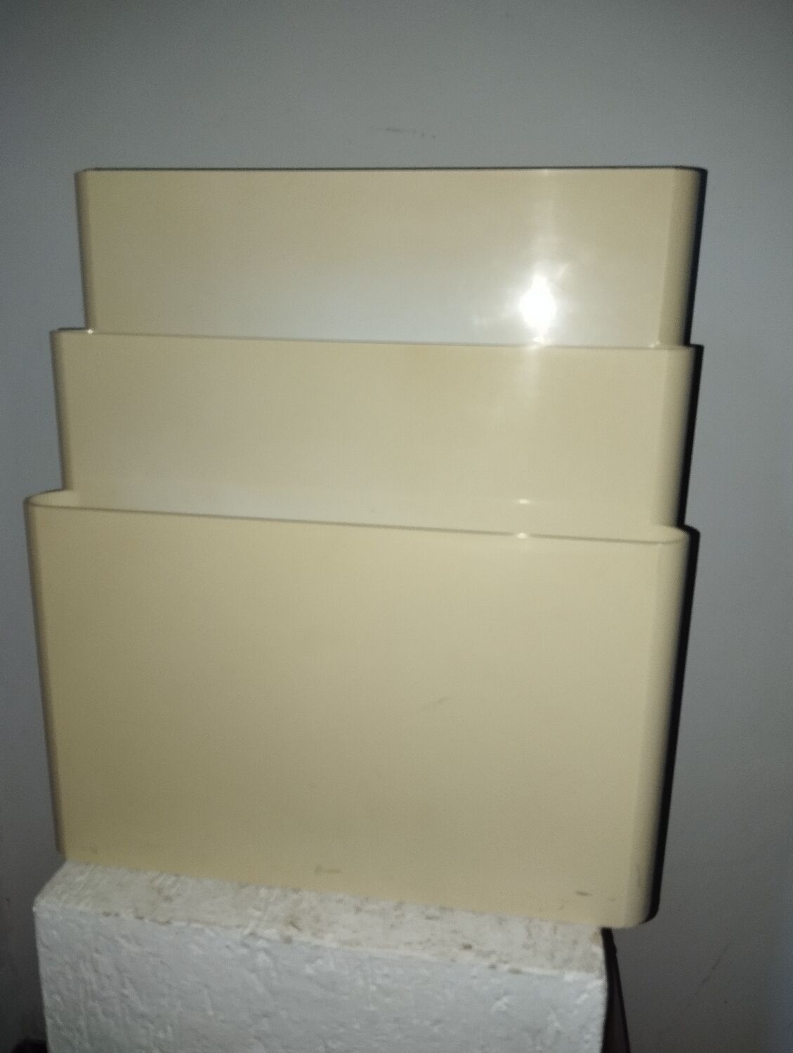 Kartell Giotto Stoppino magazine rack design 70
