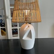 Lampe vintage en céramique ajourée