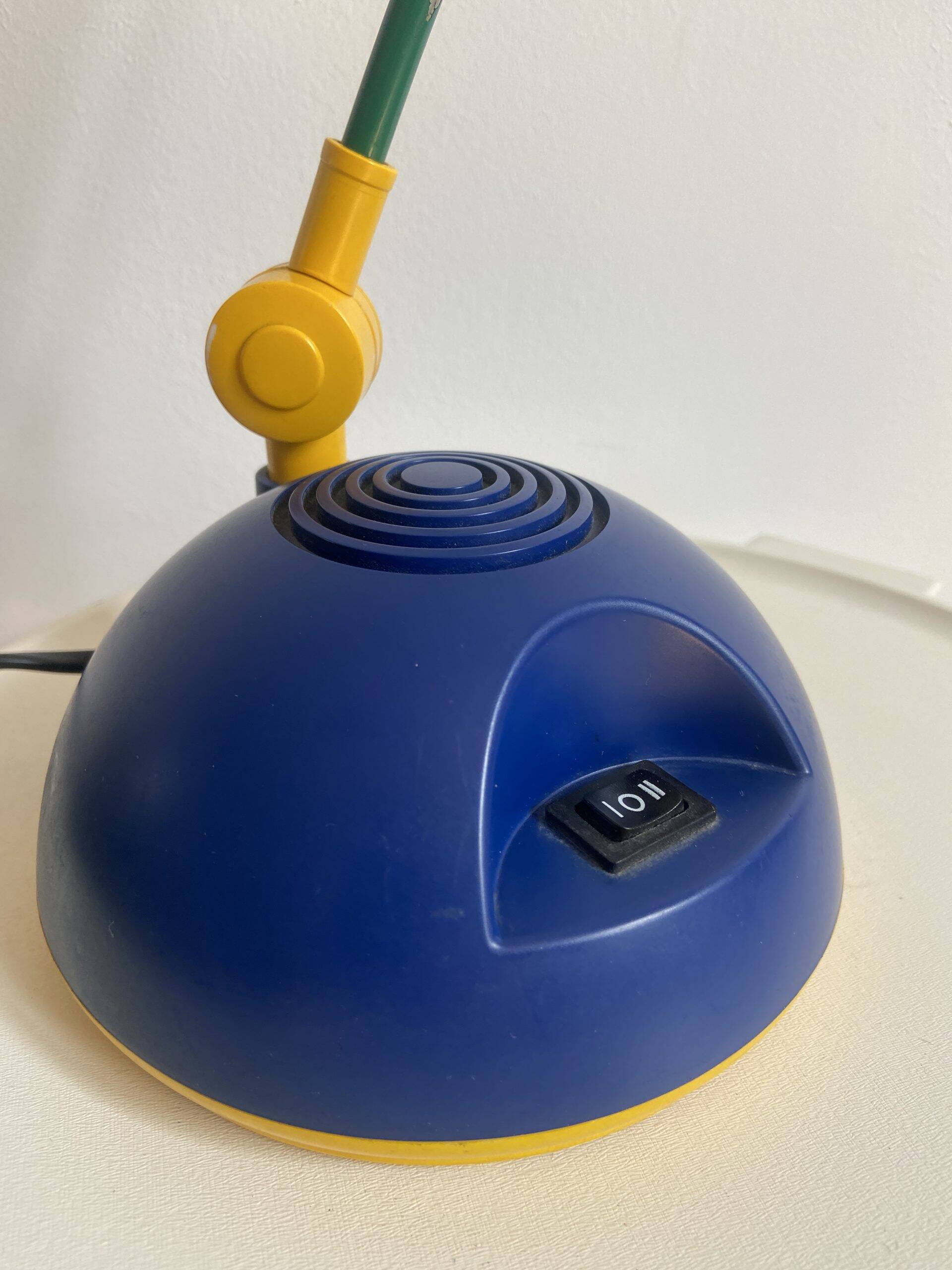 Colorful articulated desk lamp “memphis style” spirit design made in holland