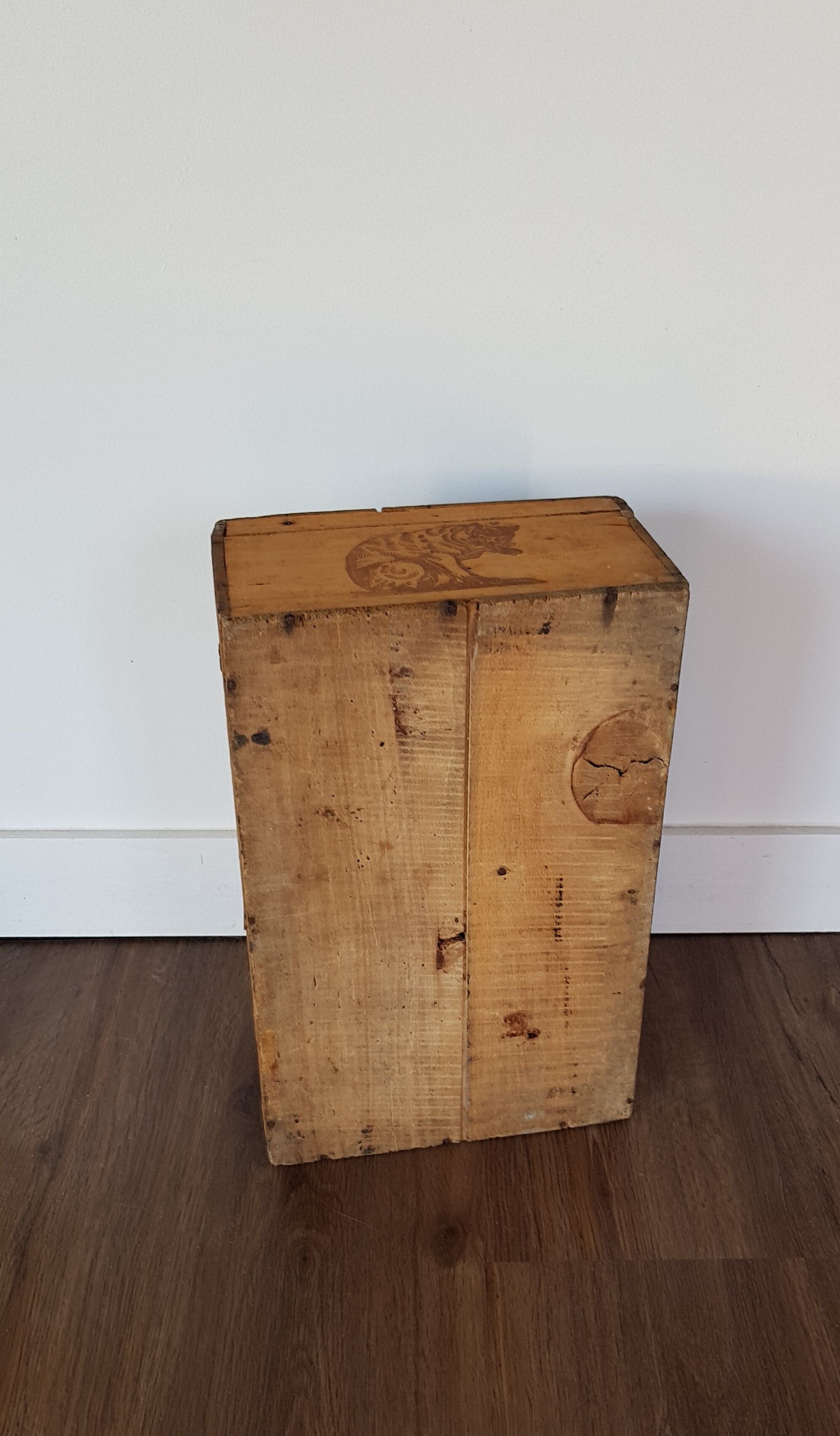 Advertising wooden box
