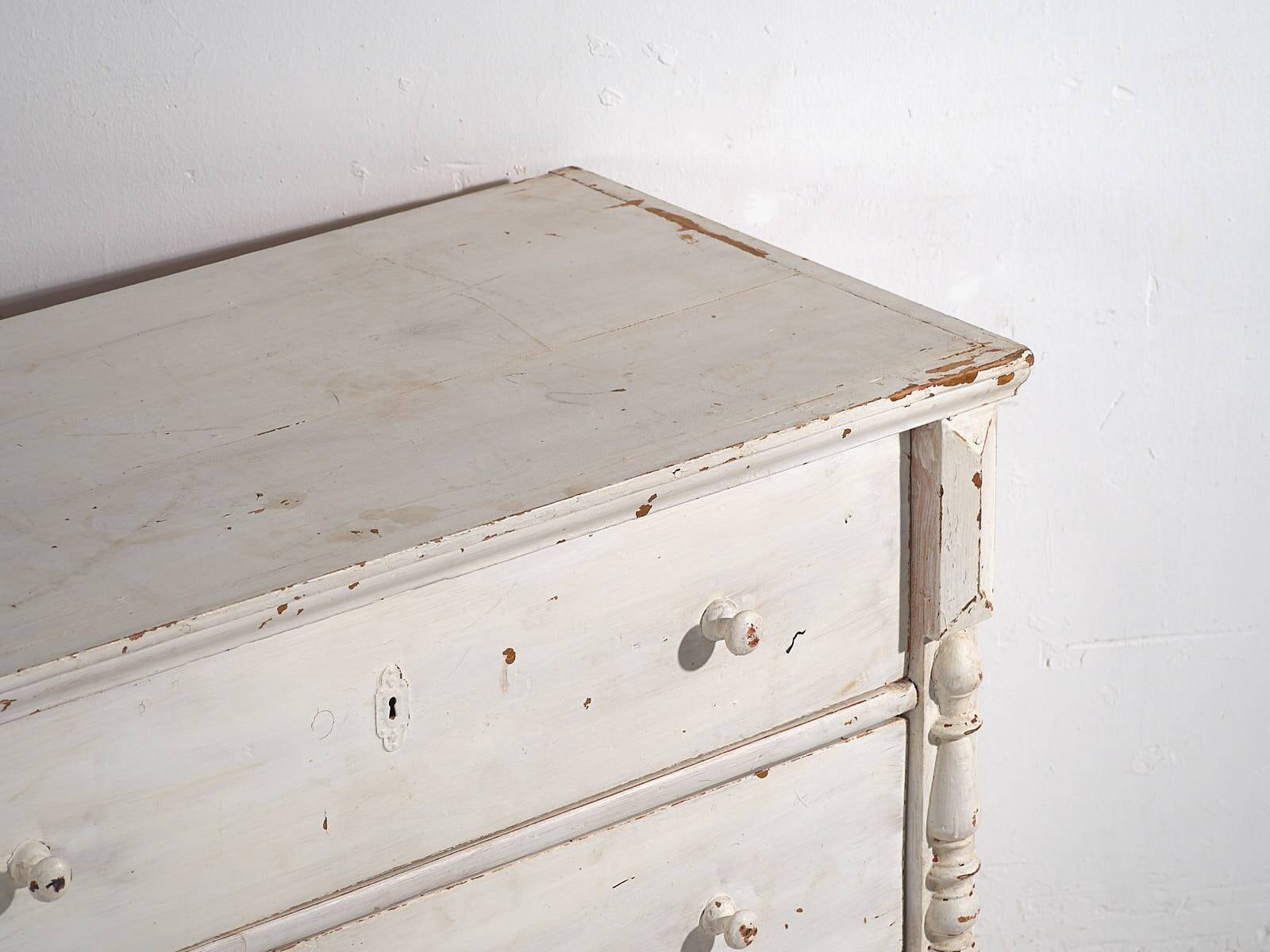 Commode ancienne blanche (c.1920)
