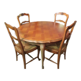 Extendable table and 4 straw chairs, cherry wood