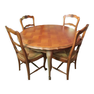 Extendable table and 4 straw chairs, cherry wood
