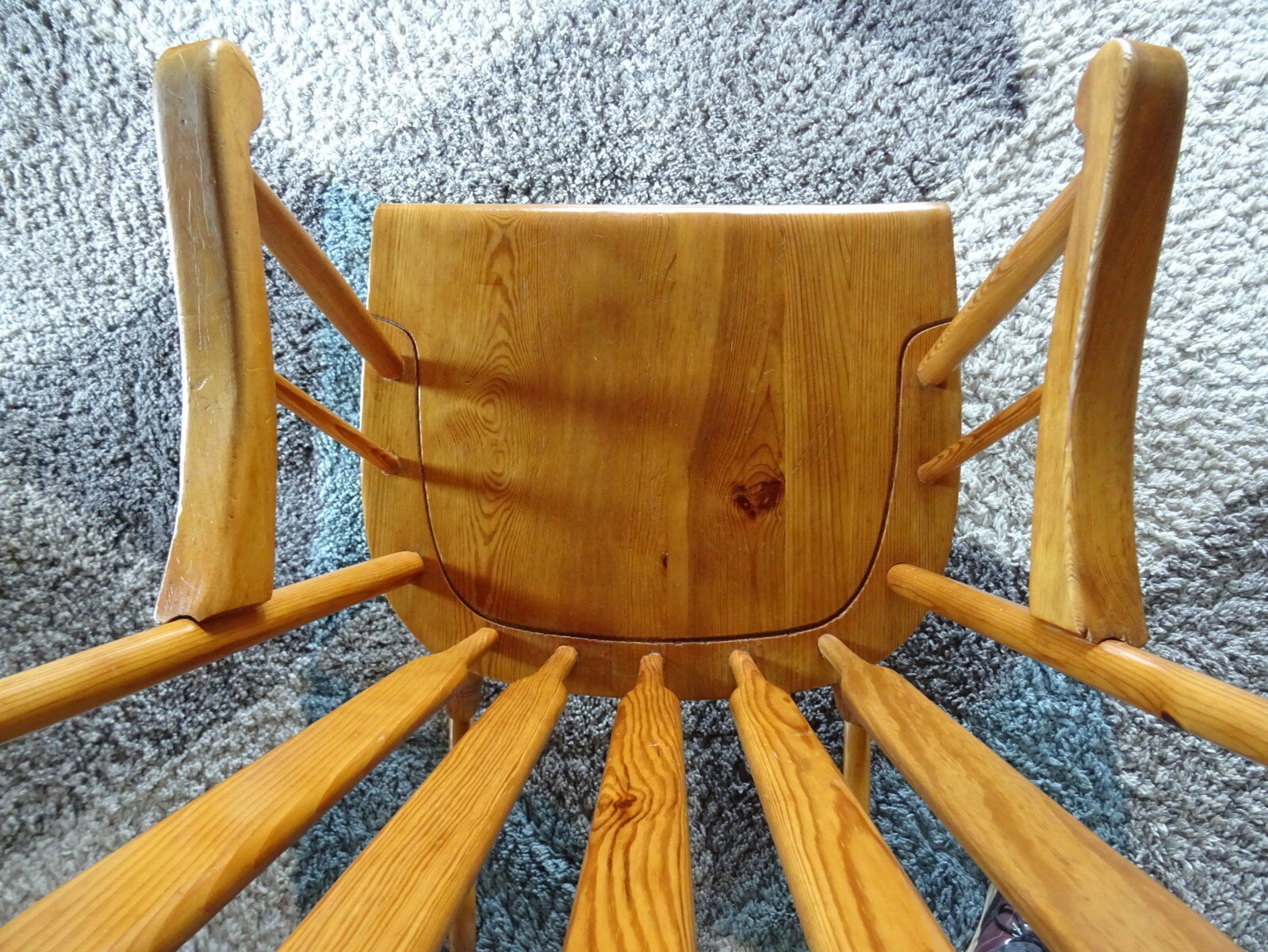 Rocking-chair fan folder