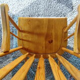 Rocking-chair fan folder