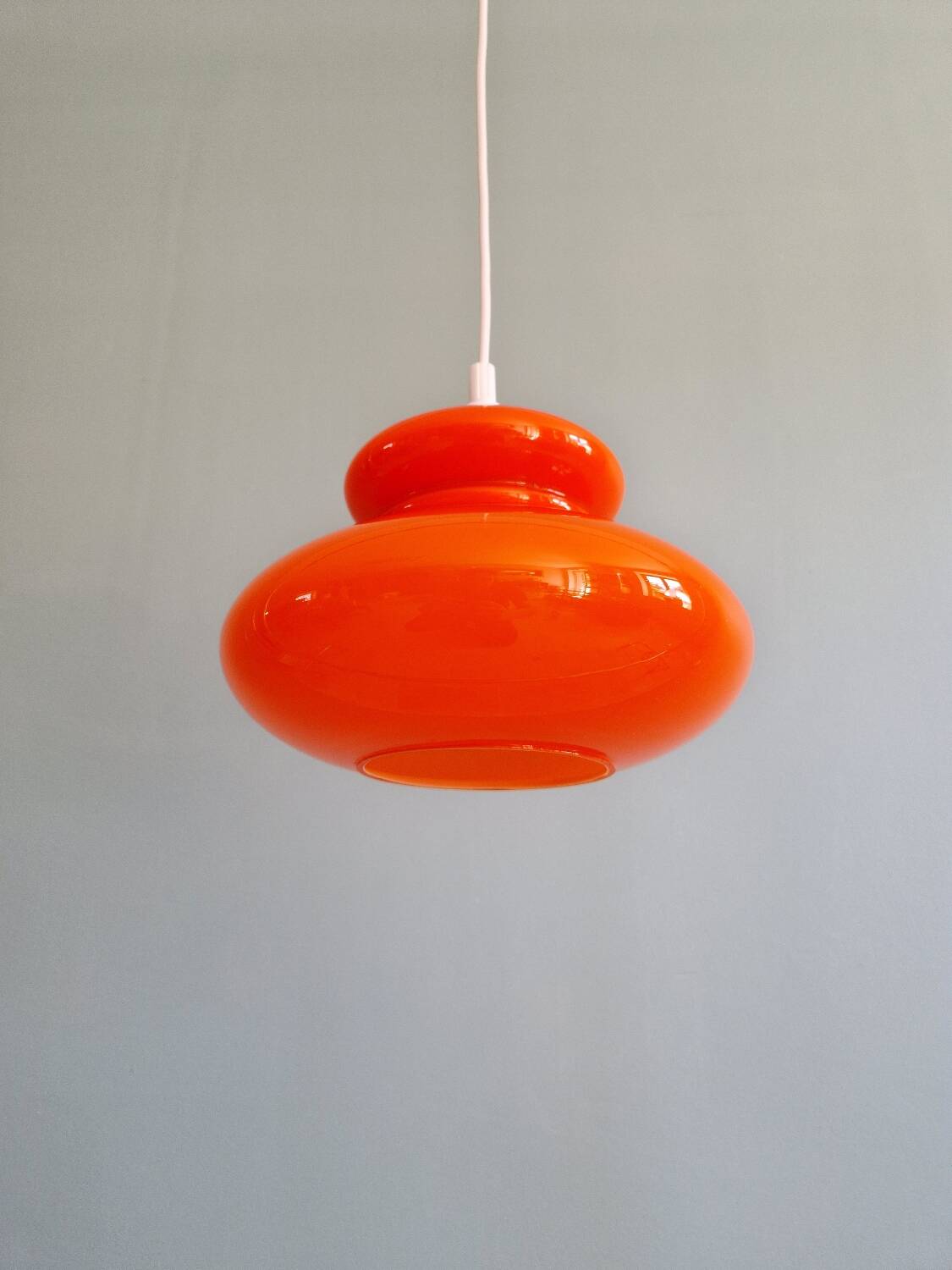 Suspension Space Age in opaline orange, 1960s-70s