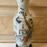Large Chinese porcelain vase
