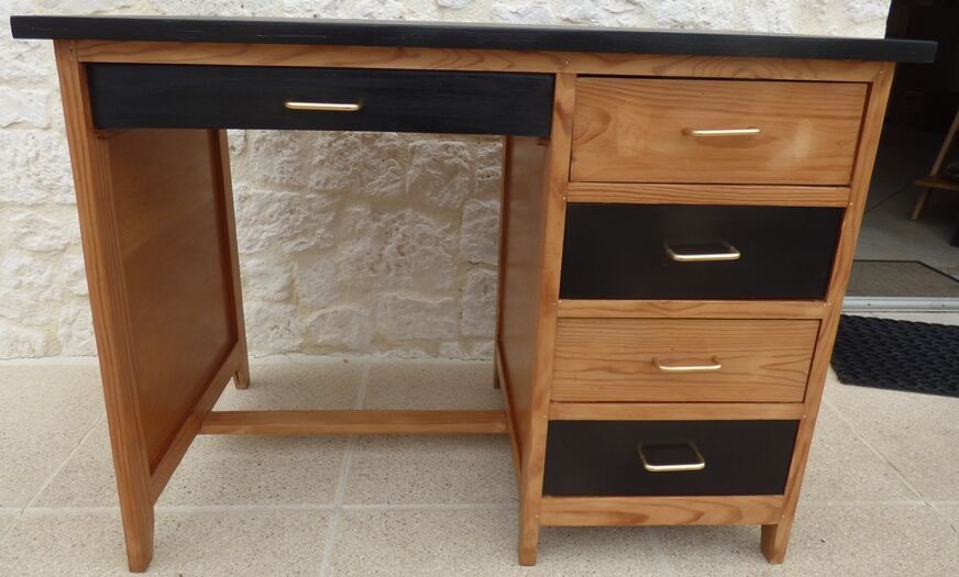 Wooden desk 5 drawers