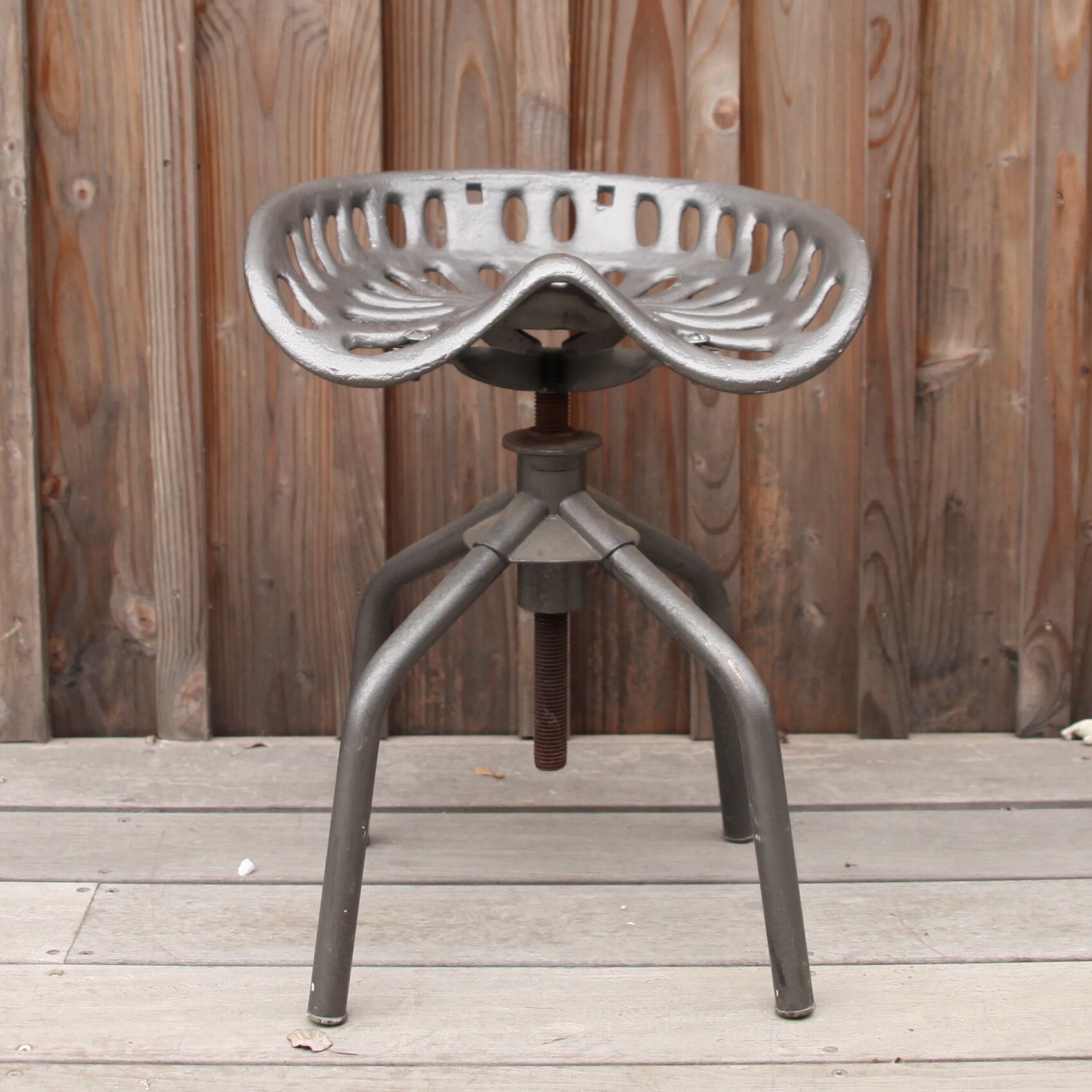 Stool "tractor seat"