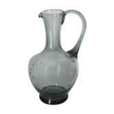 Pichet en verre gravé