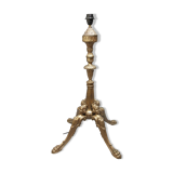 Lamp foot with pagoda lampshade