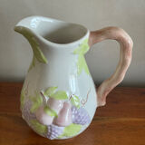 Grape pitcher pitcher