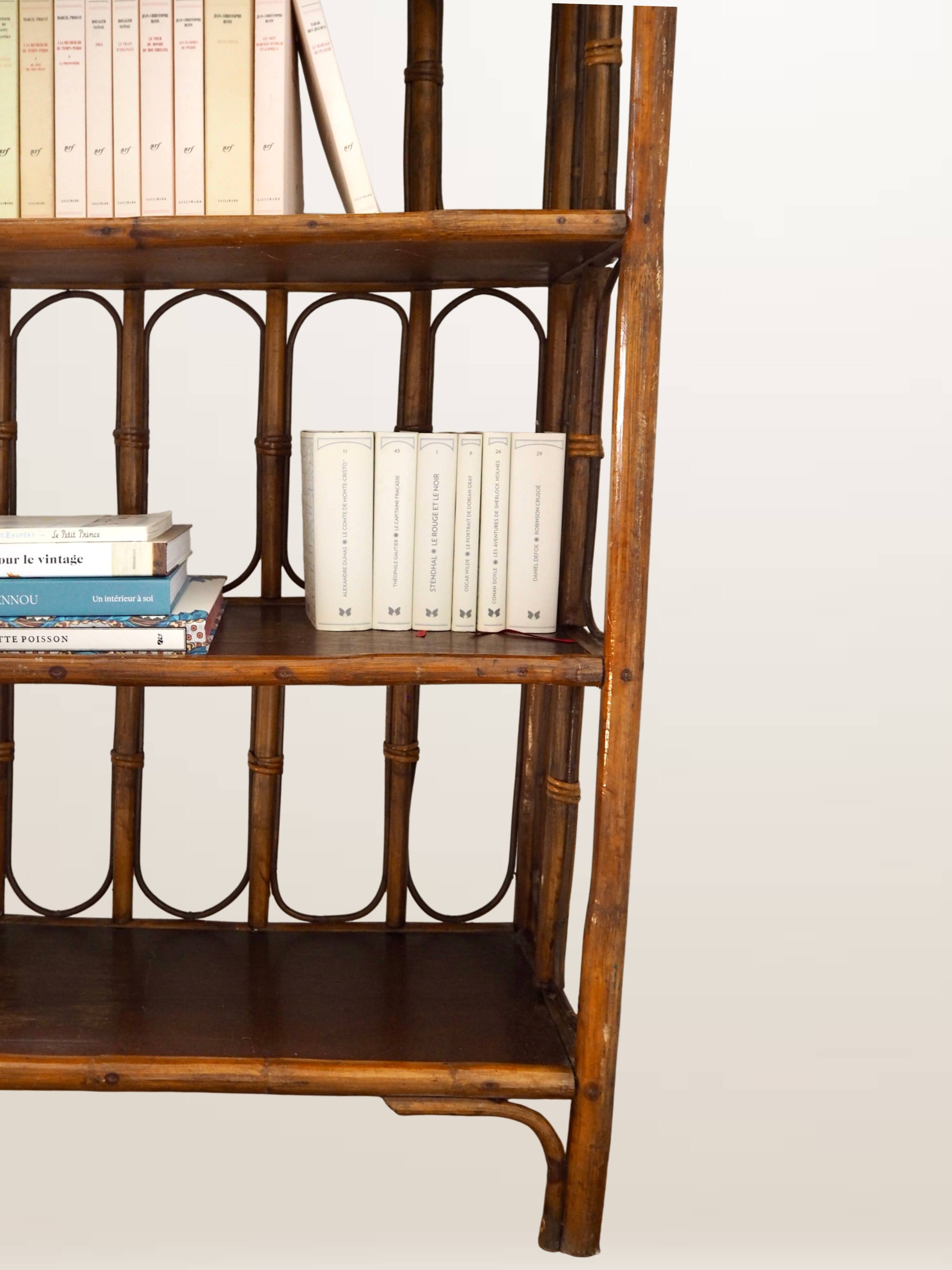 Étagère en rotin cintré — 173 cm