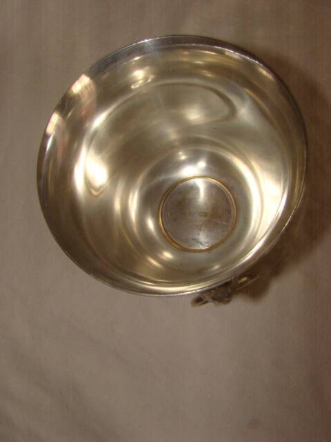 silver-plated ice bucket "with lion heads" from the 1970s