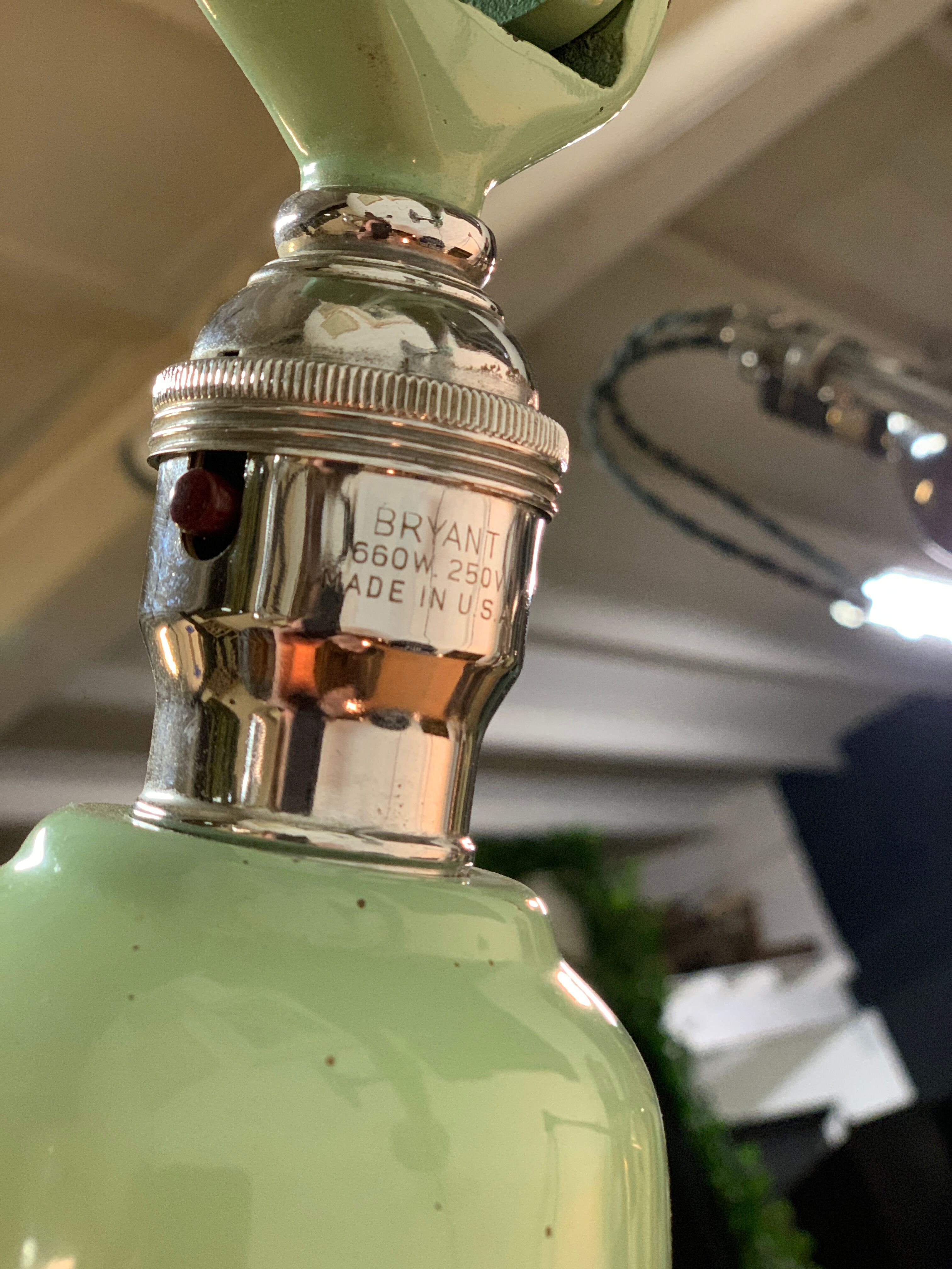 Former telescopic green medical lamp 1940