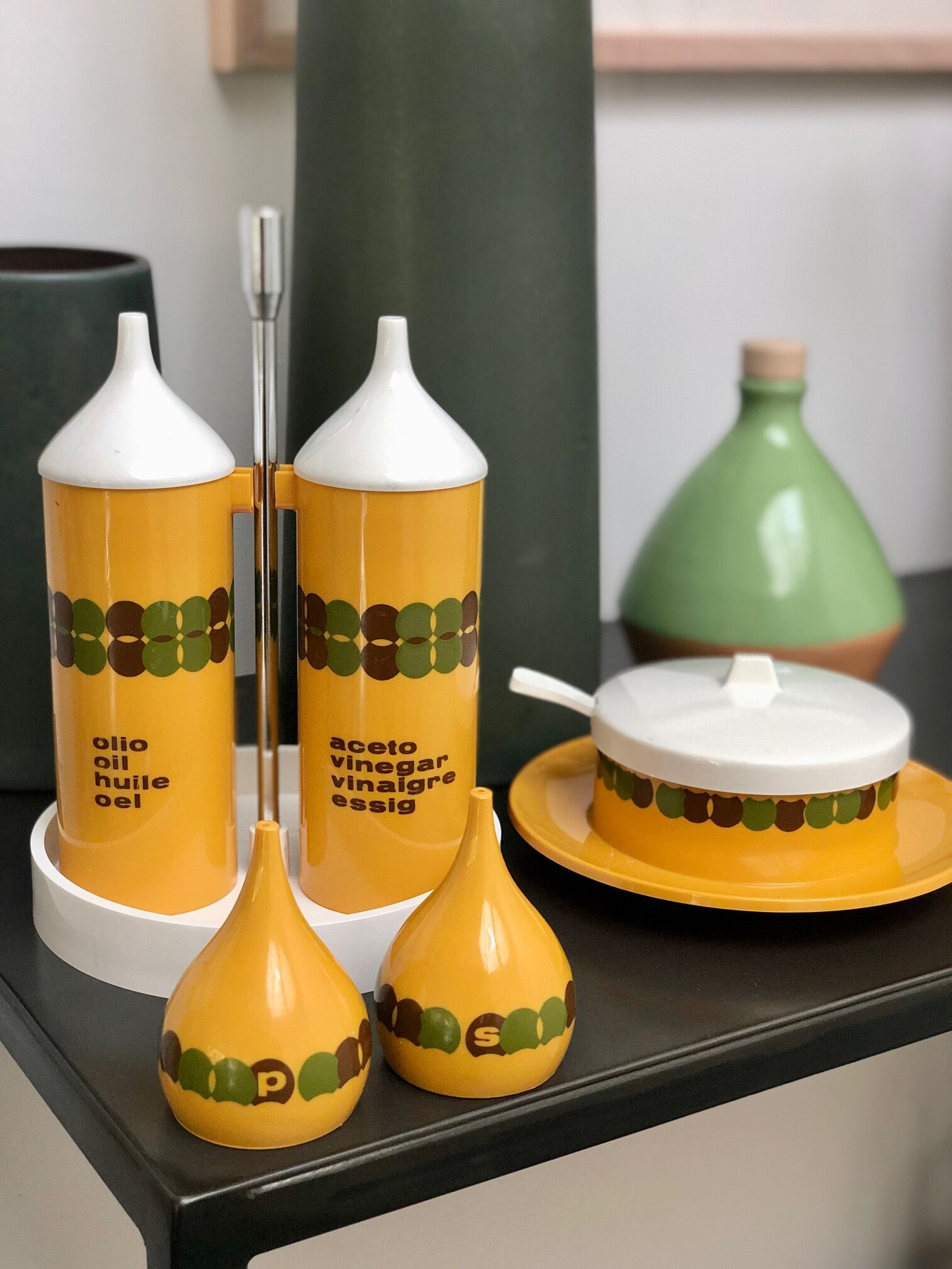 Guzzini condiment service