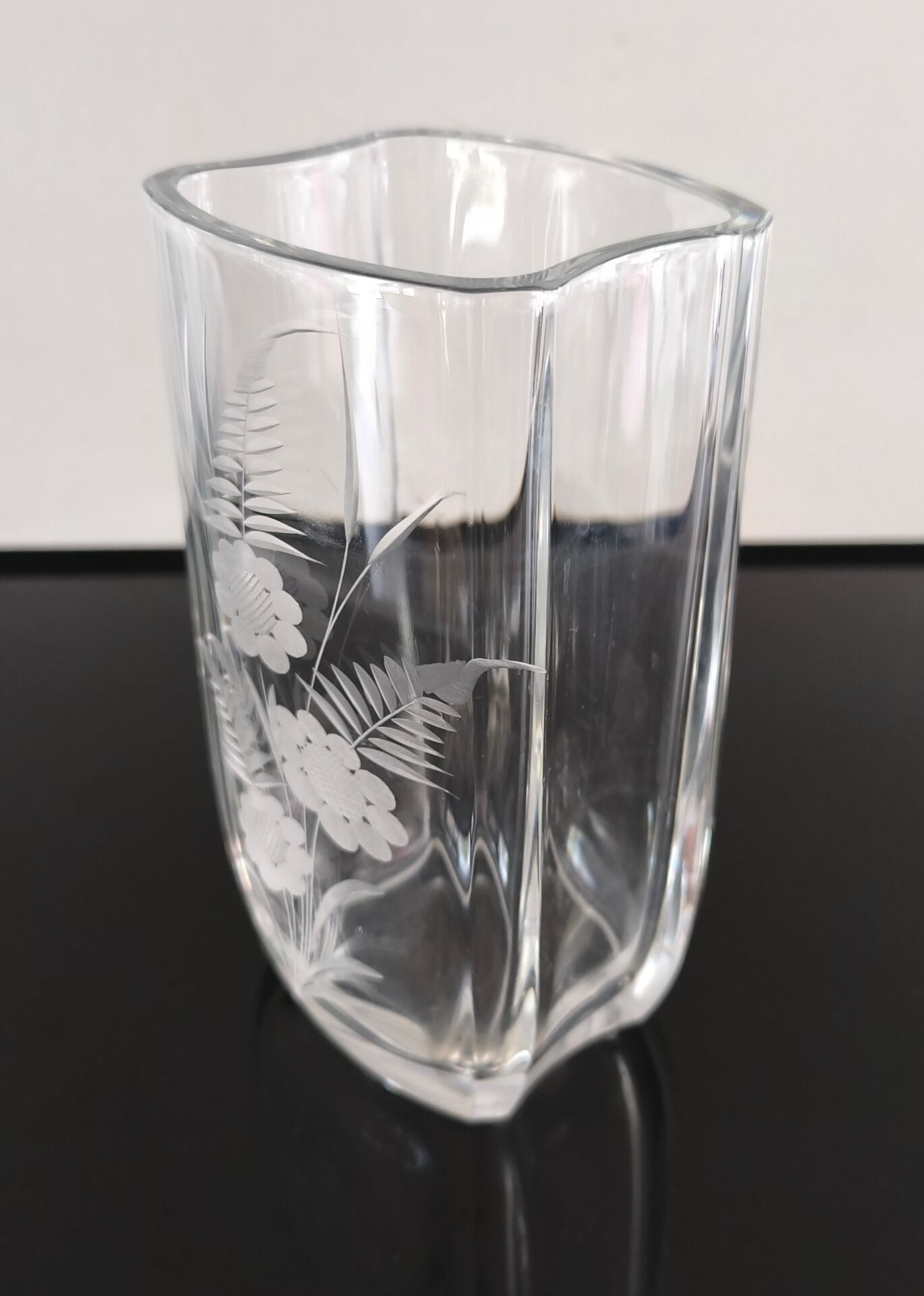 Vase ciselé vintage