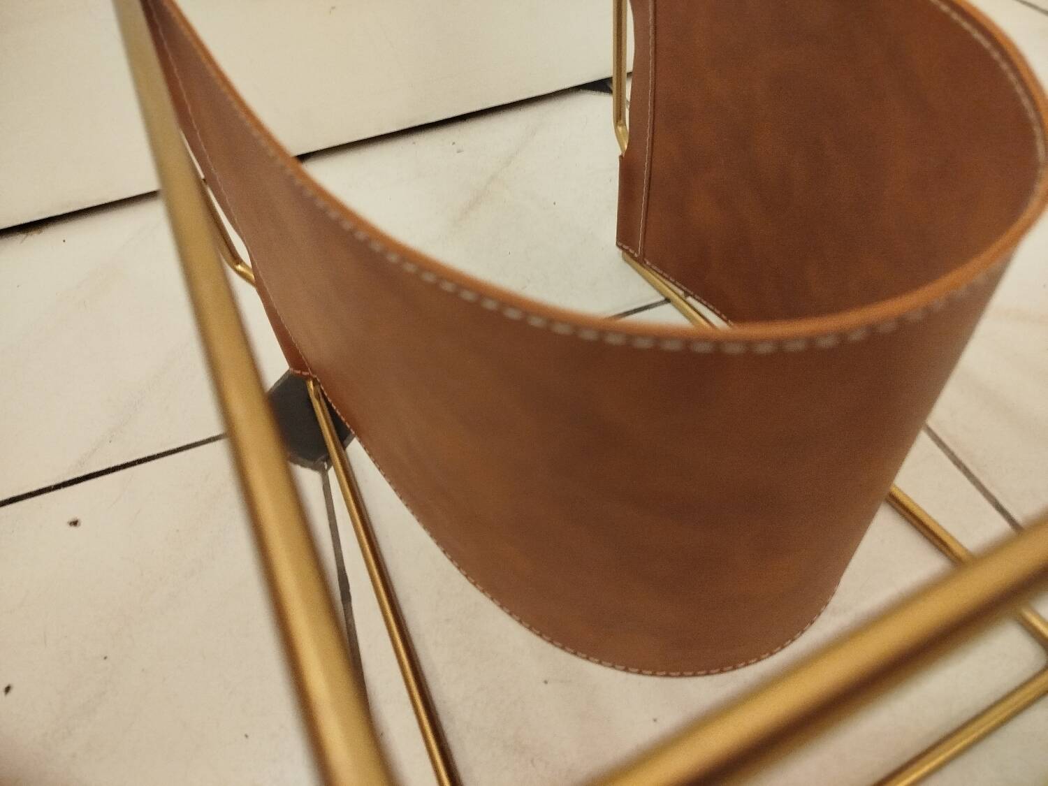 Vintage leather and brass magazine rack – Modernist design 1960s/70s