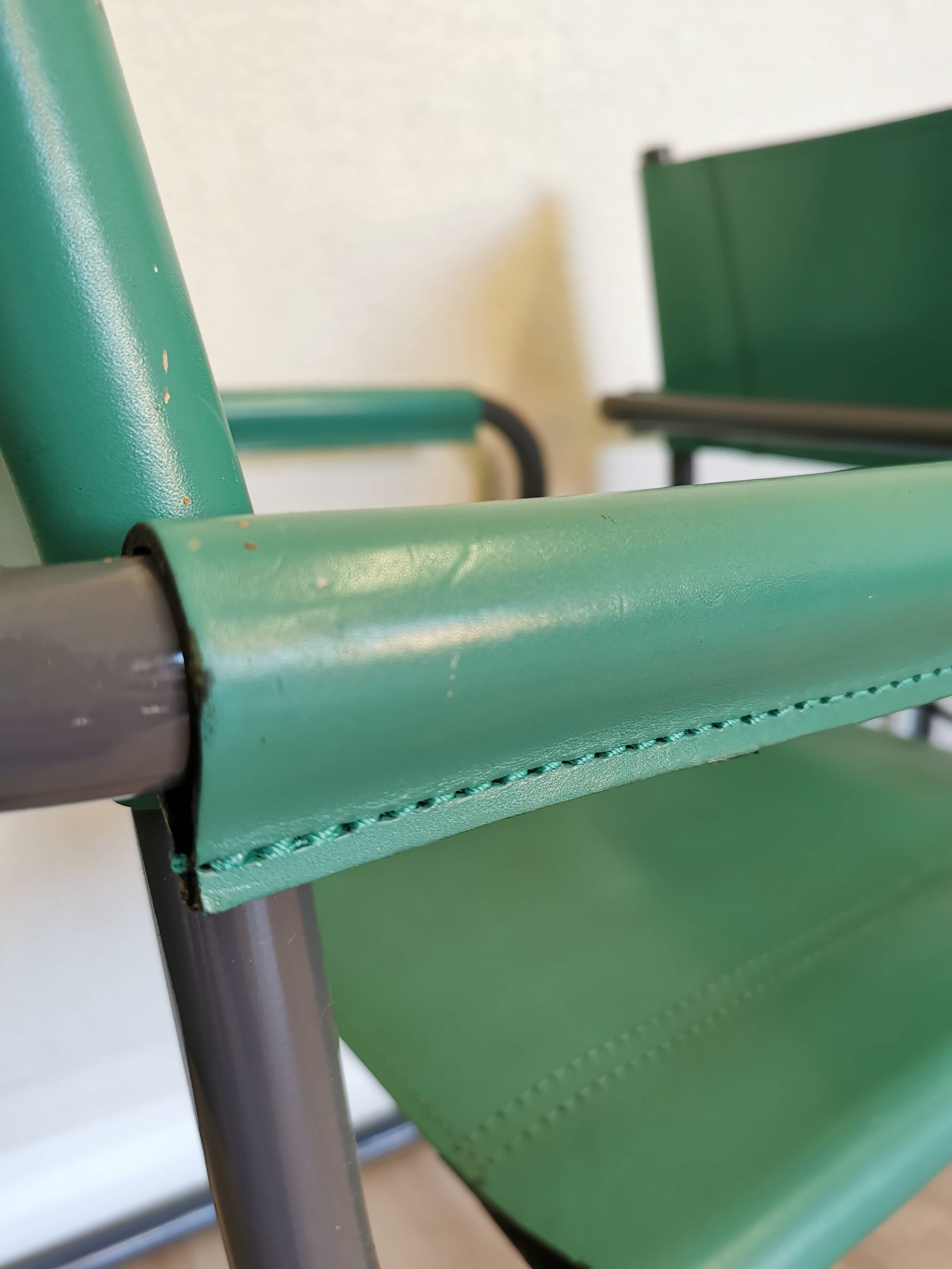 Fauteuils Vintage Mart Stam Style S34 : Cuir Turquoise, Tige Tubulaire Noire