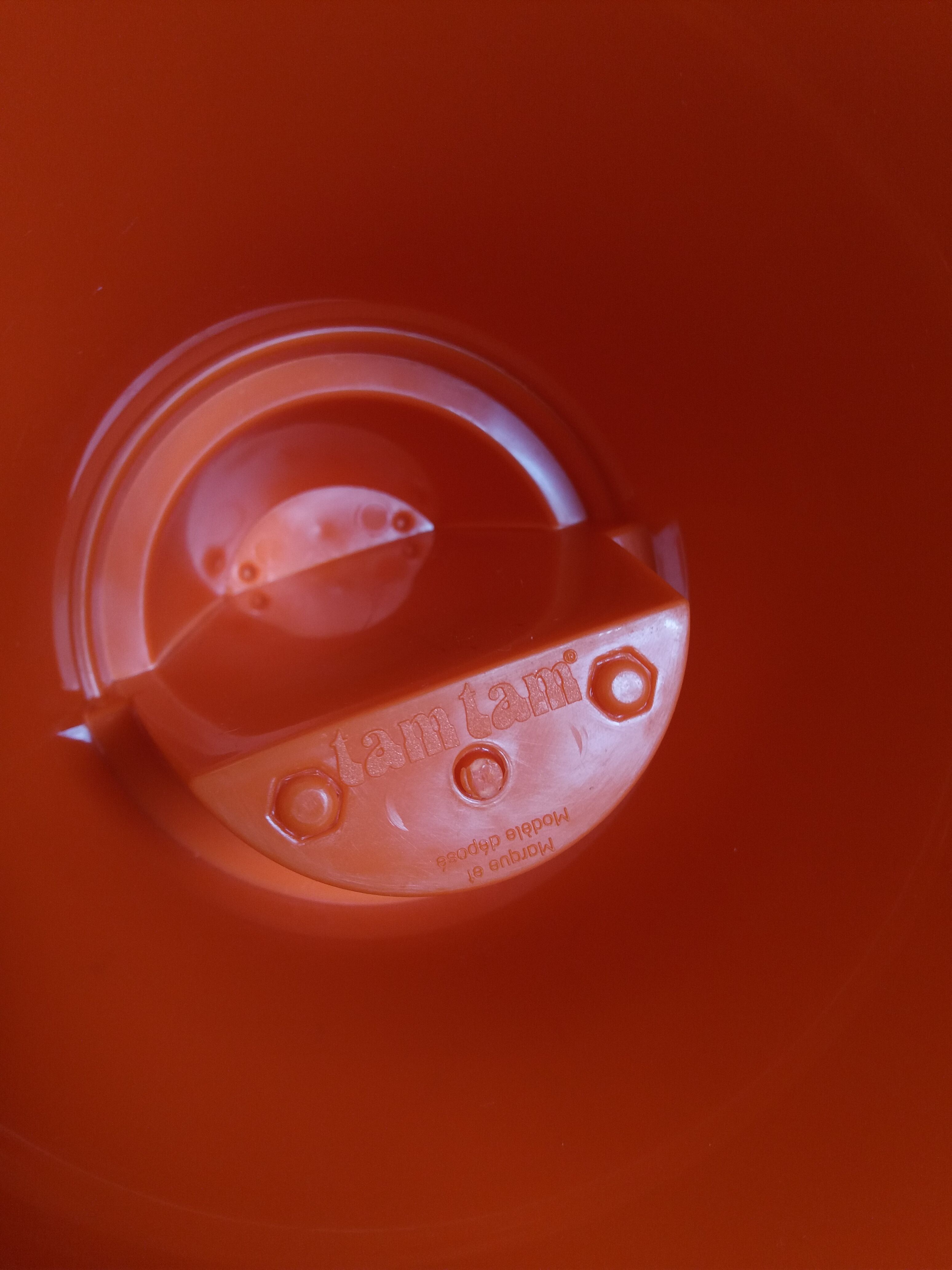 Tam Tam orange stool