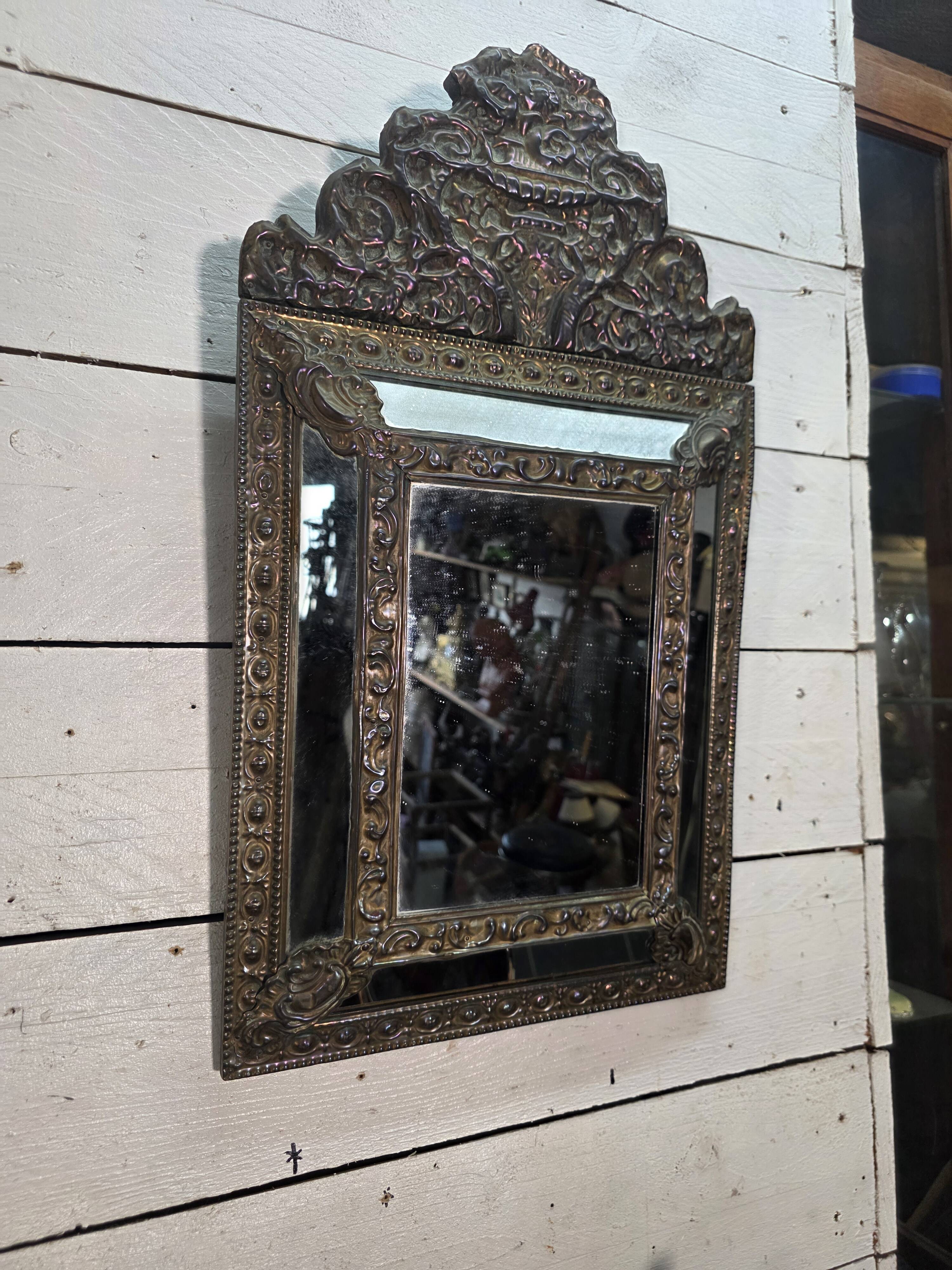 Miroir en laiton à parcloses du XIXe