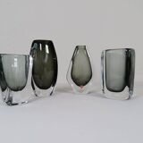 Midcentury collection of 12 pieces of art glass by Nils Landberg, Orrefors, Sweden, 1950s.