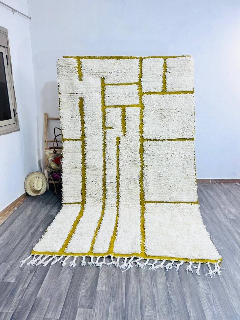 Handmade pure wool rug, size 150/250 cm.