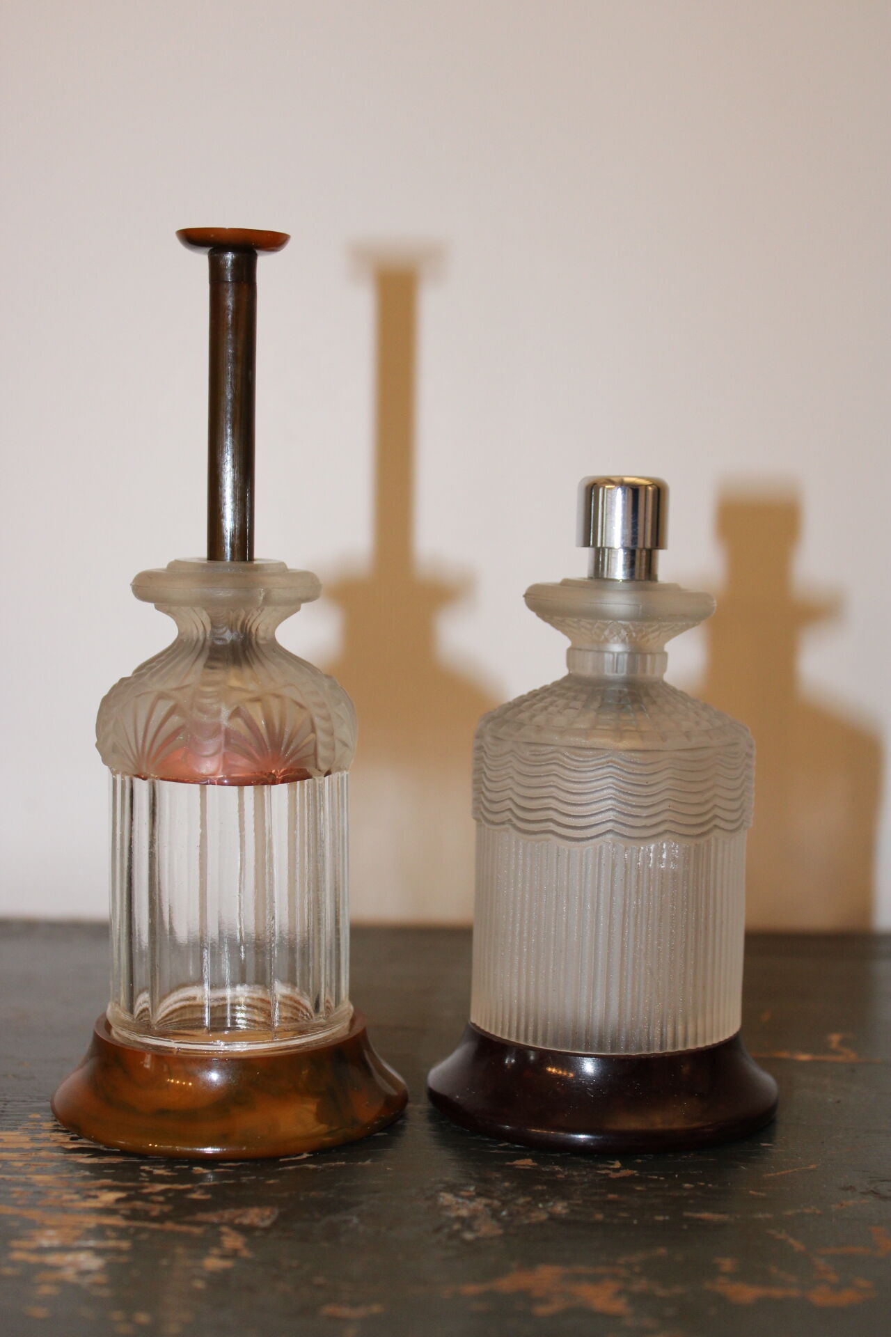 Mustard and salt shaker in glass and bakelite