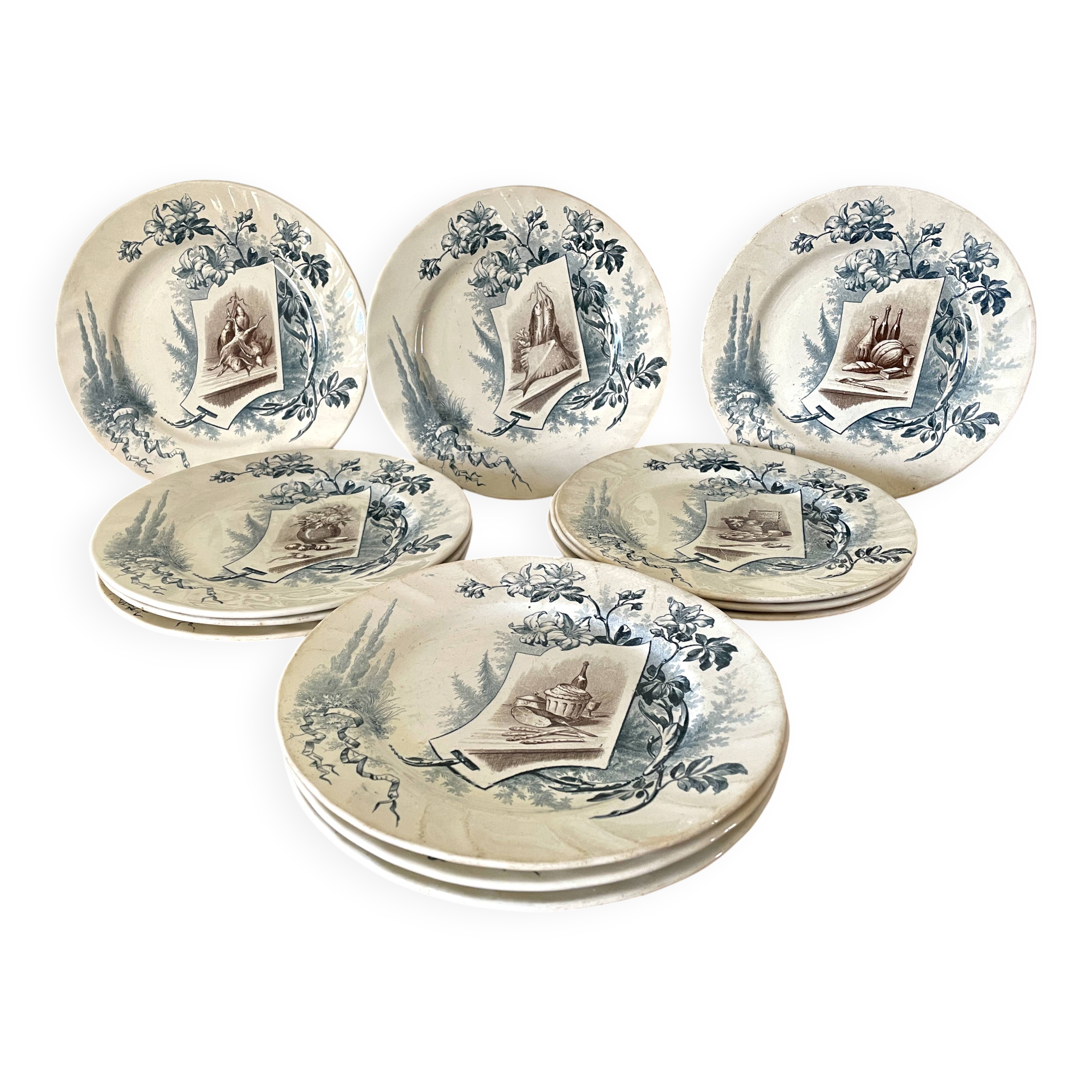Set of 12 plates Terre de Fer, model Cartels, Creil & Montereau, 1900