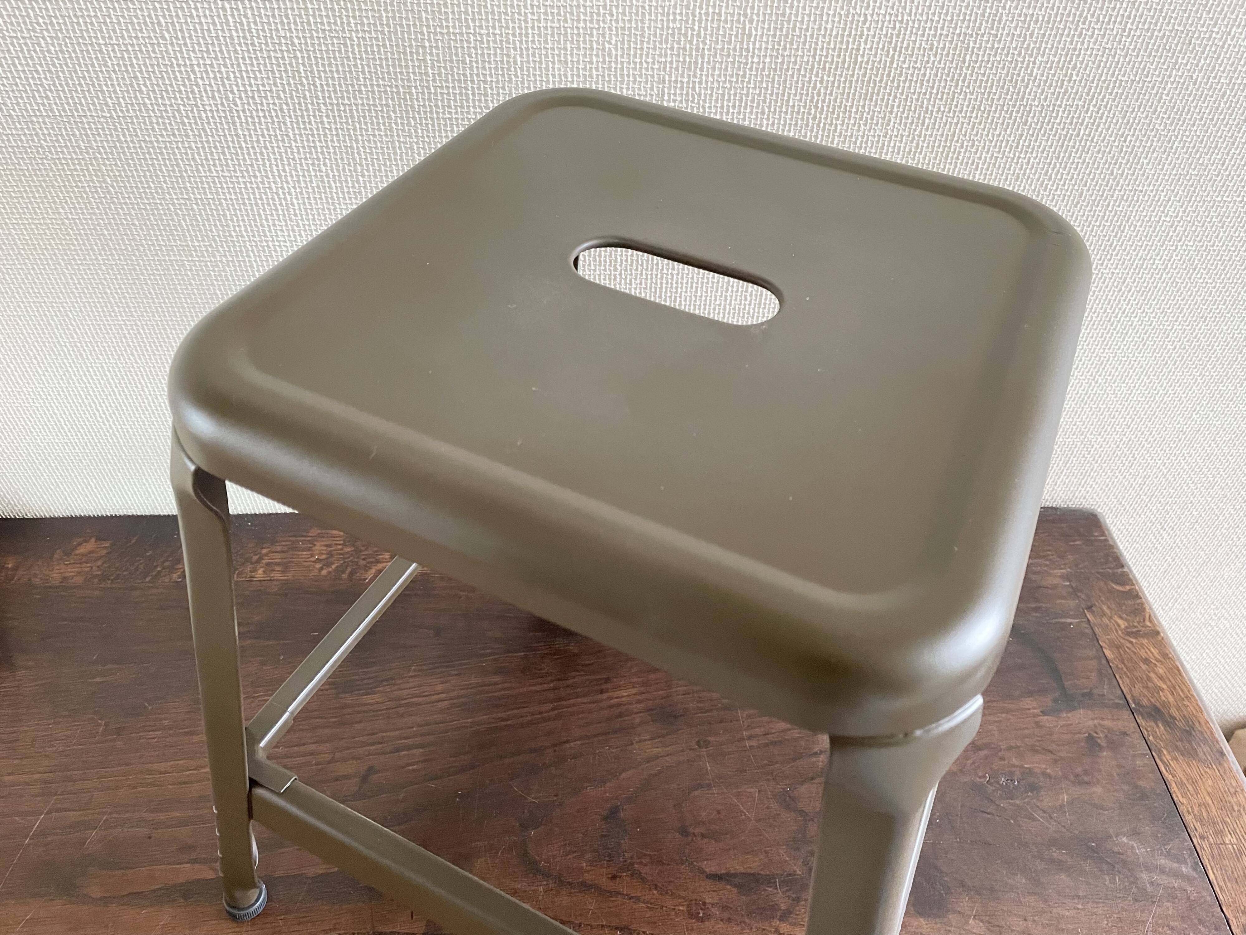 Tabouret métal