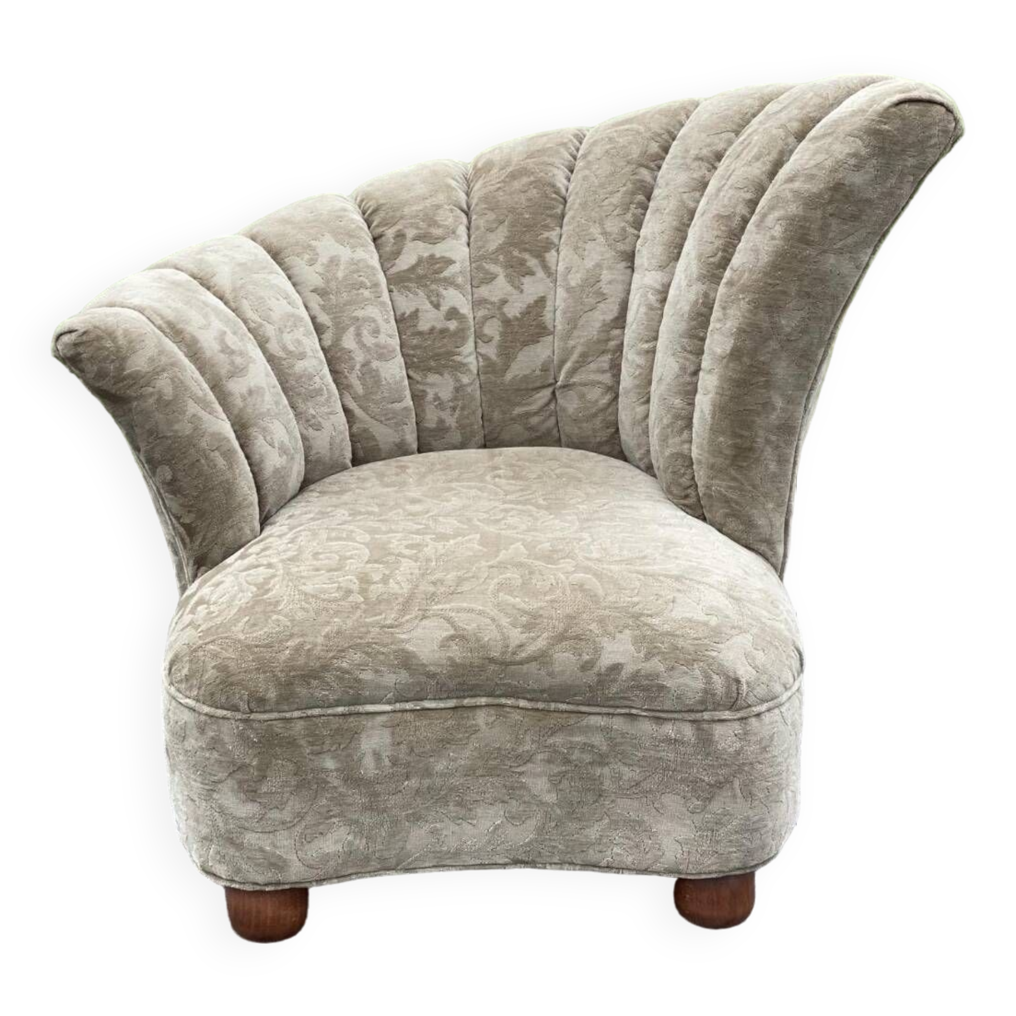 Asymmetrical Hollywood chair