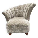 Asymmetrical Hollywood chair
