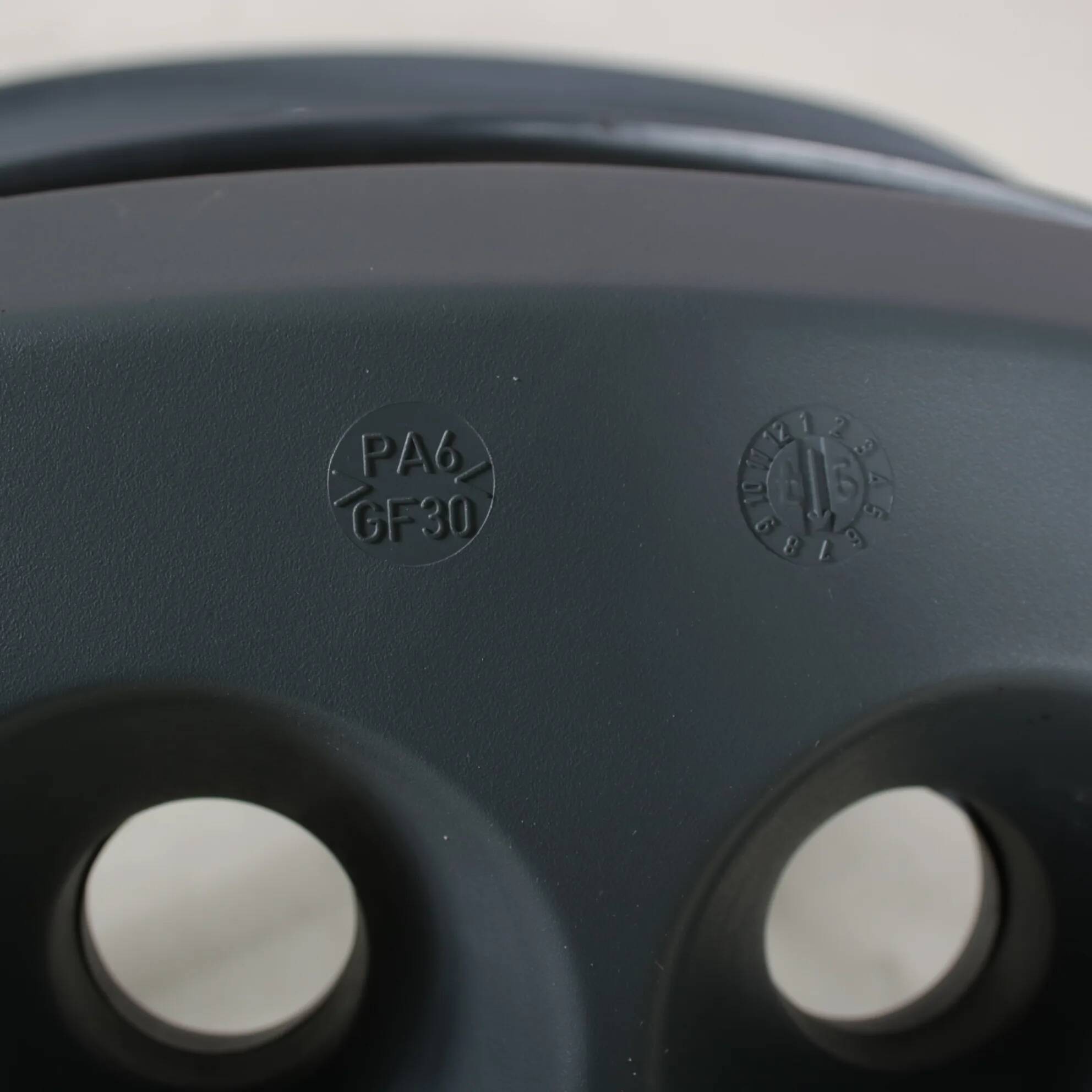 Set of 4 "Minni" chairs from the 1980s by Antonio Citterio for Halifax, Italy