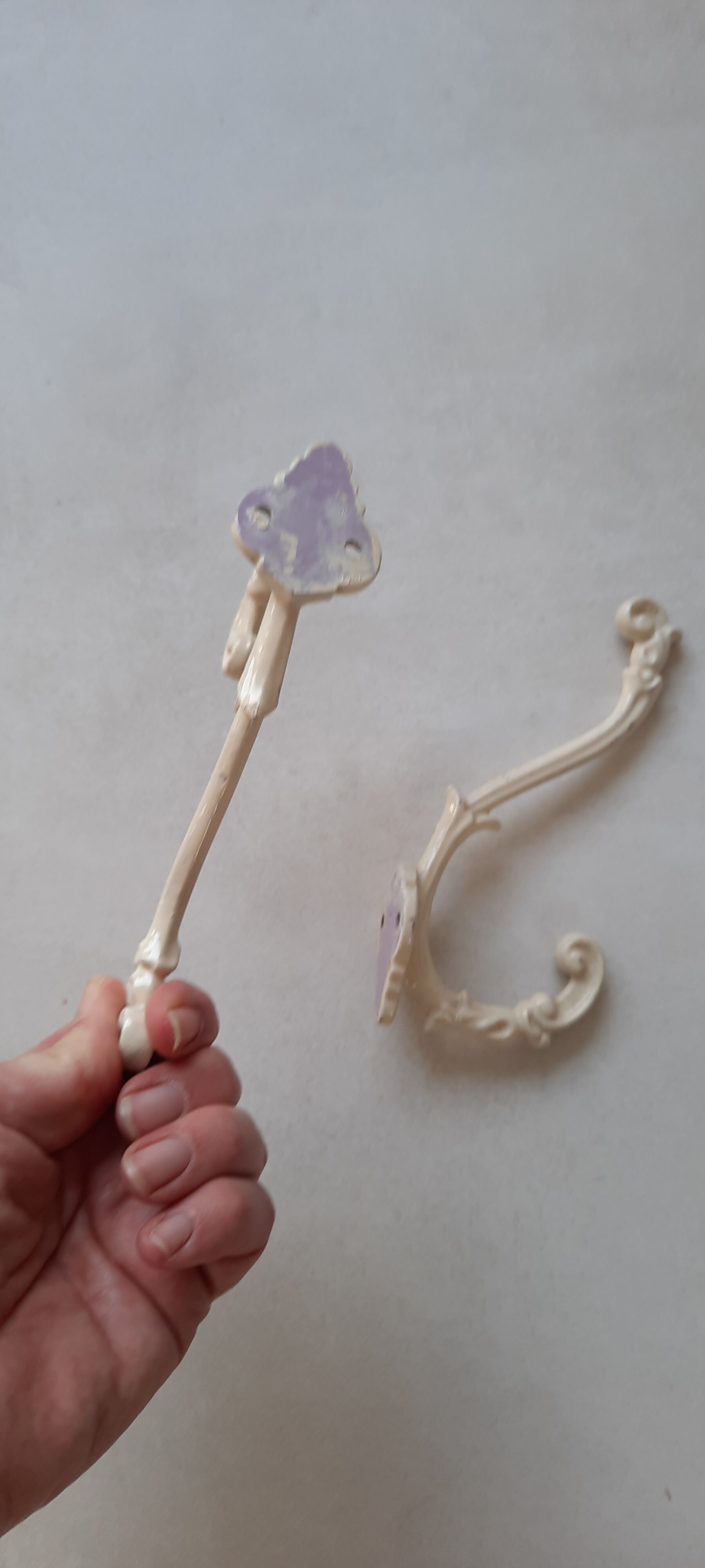 Pateres en fonte