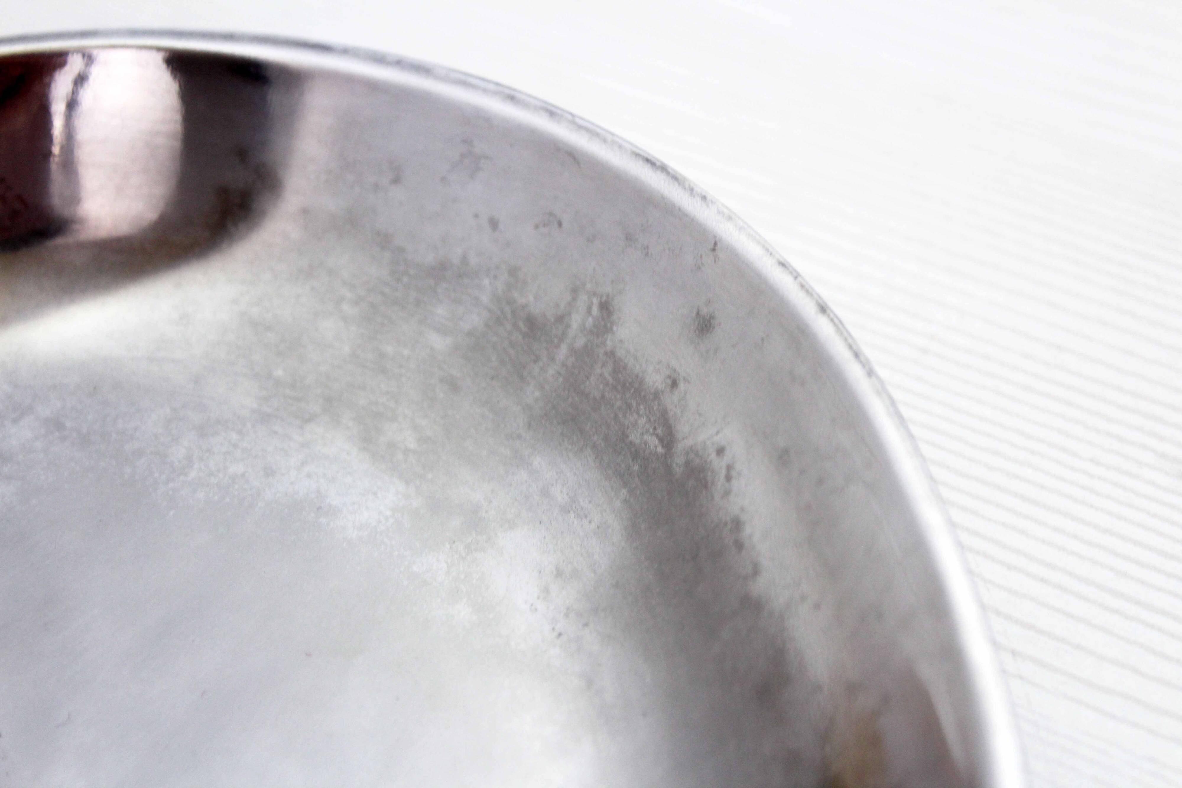 “Apple” cup or empty pocket