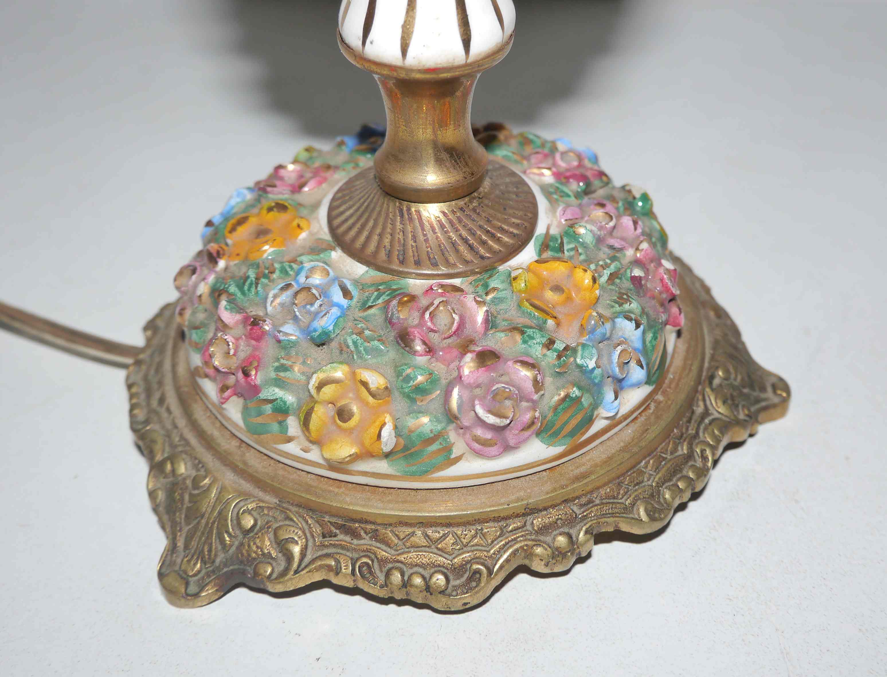 Lamp or night light bronze and ceramic glazed flowers