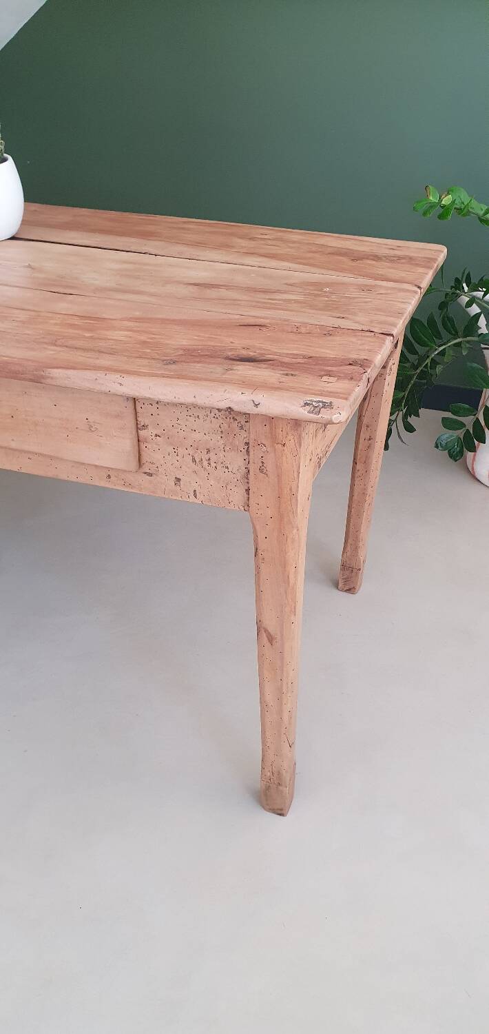 Farmhouse table