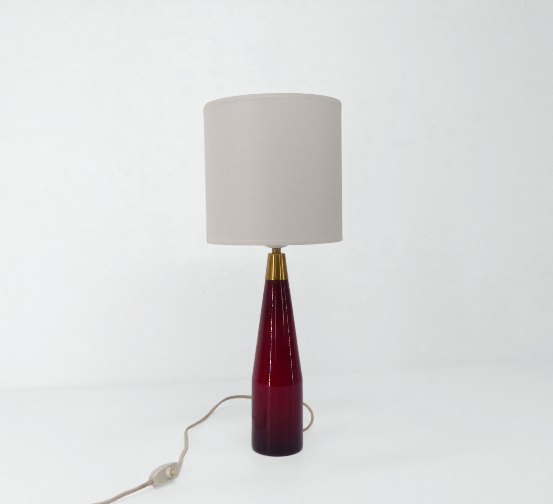 Scandinavian lamp in red glass Kastrup Denmark 1960