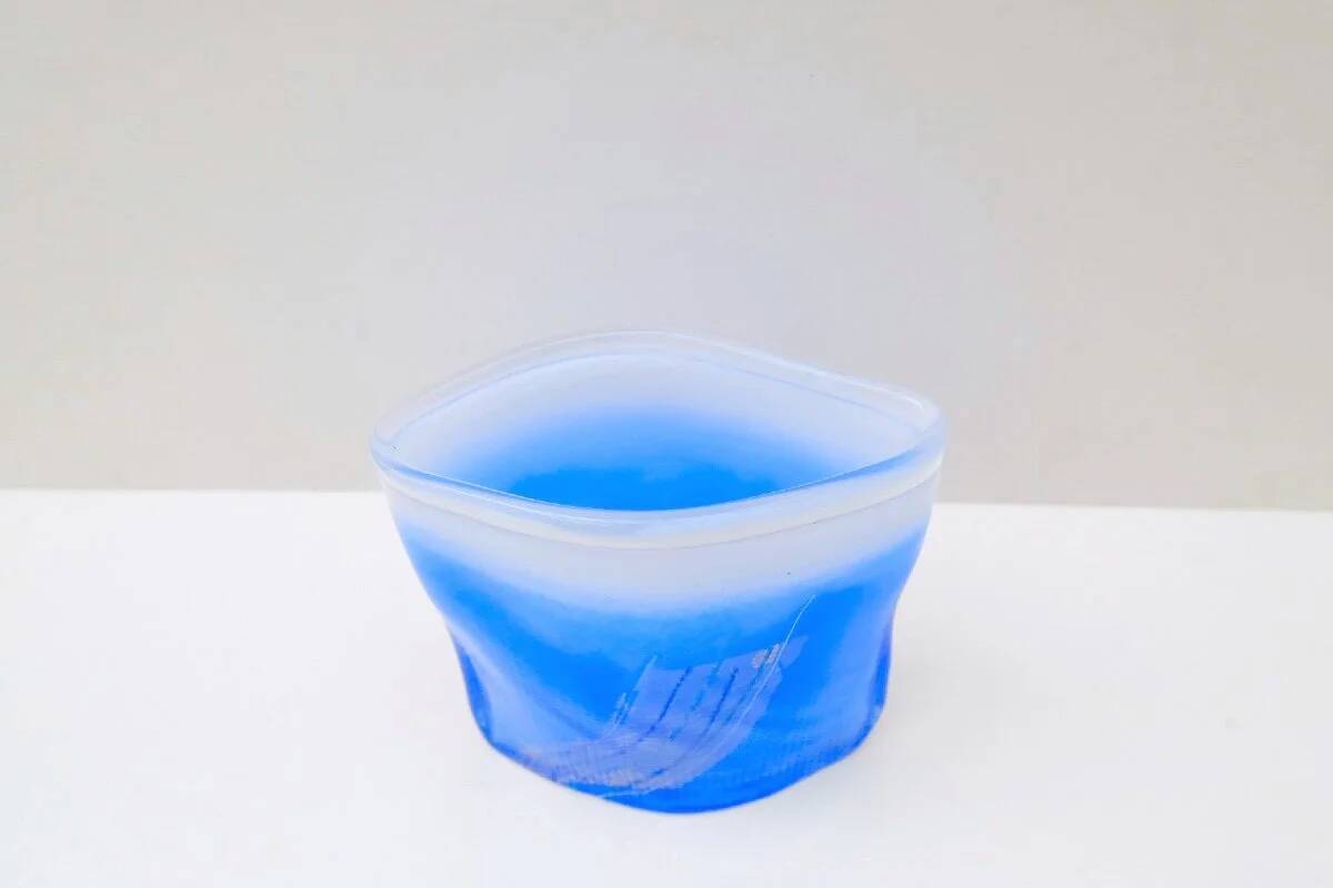 Vase by Maud G. Bugge for Hadeland Glassverk in blown glass, Norway 1980