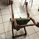 Fauteuil Dagobert curule en noyer