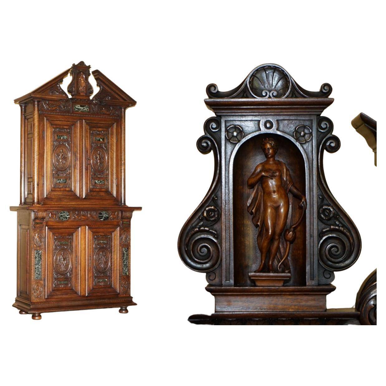 Cabinet Louis XIII revival en noyer et marbre sculpté