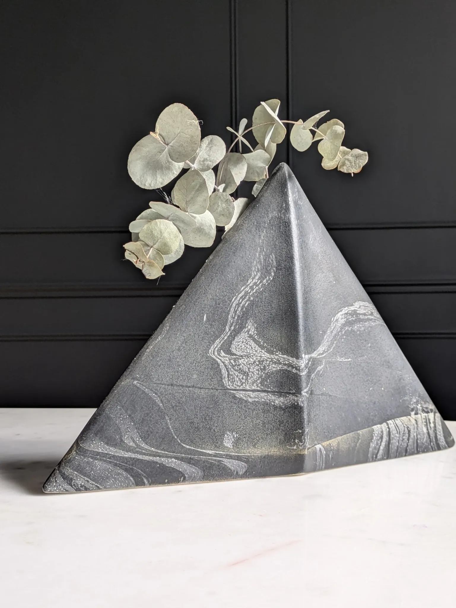 Geometric ceramic vase, mixed clay in IKEBANA & brutalist style