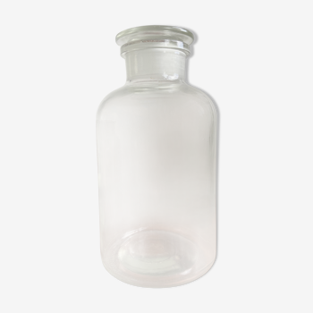 Apothecary jar